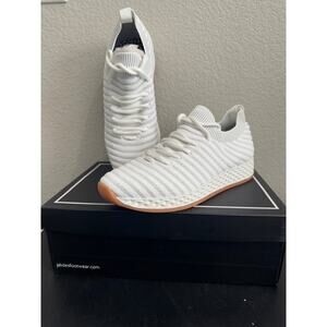 Urban Sport by JSlides Women Size 6 Gray White 2 Tone Knit Shoes Sneakers